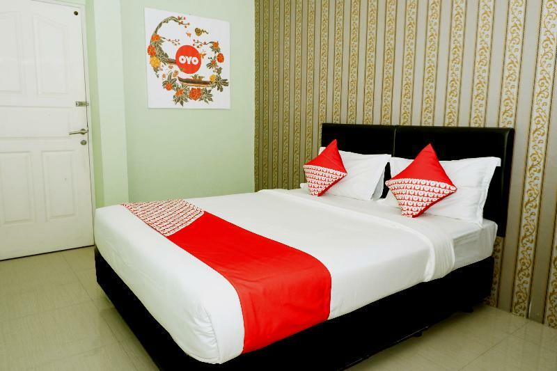 Oyo 338 Guest House Omah Manahan Syariah Solo Εξωτερικό φωτογραφία
