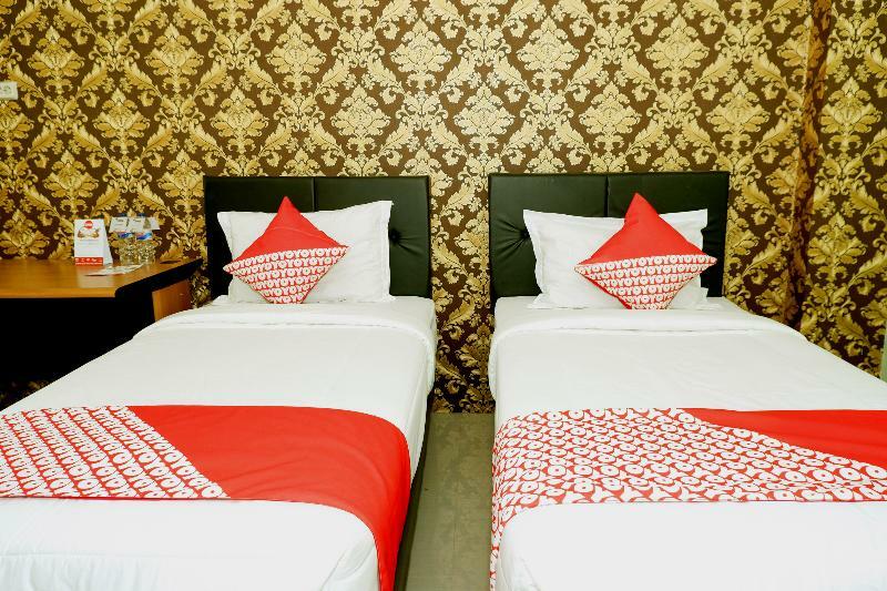 Oyo 338 Guest House Omah Manahan Syariah Solo Εξωτερικό φωτογραφία