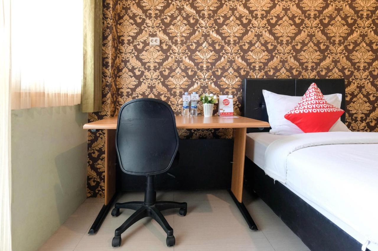 Oyo 338 Guest House Omah Manahan Syariah Solo Εξωτερικό φωτογραφία